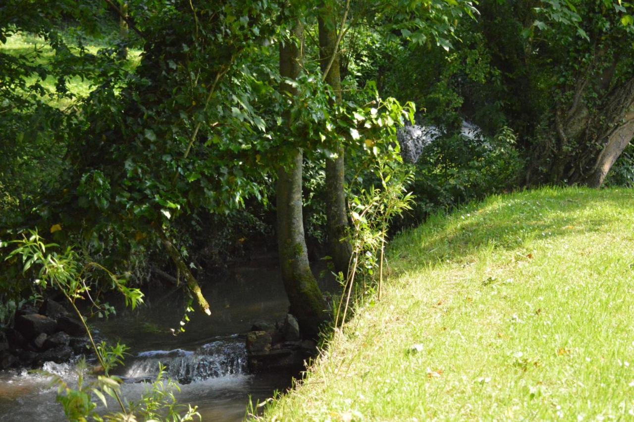 Les Gites Insolites De La Cascade Lespesses Kültér fotó